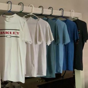 Bundle of 7 Oakley Mens t-shirts. Great deal!